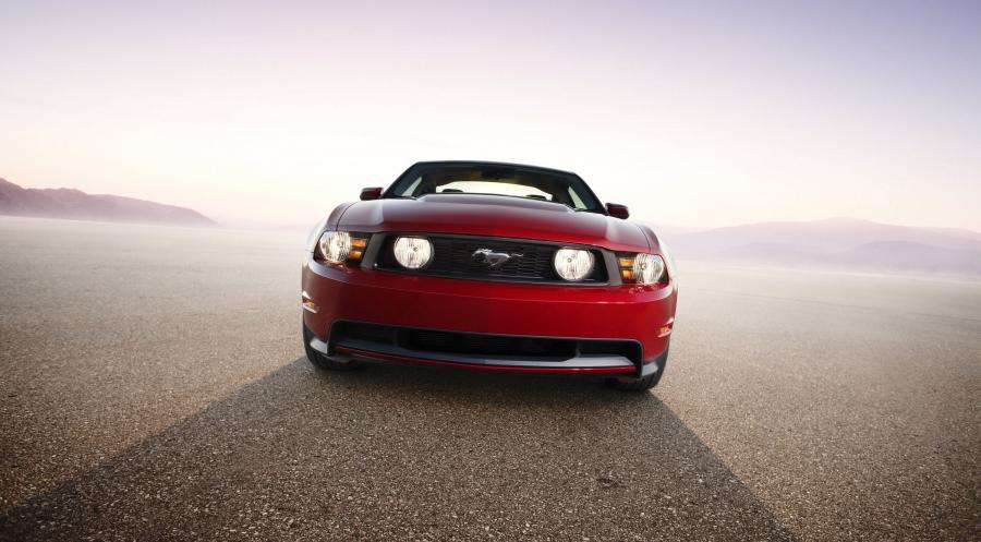  Ford Mustang GT 2010 года  (фото 149 из 213)